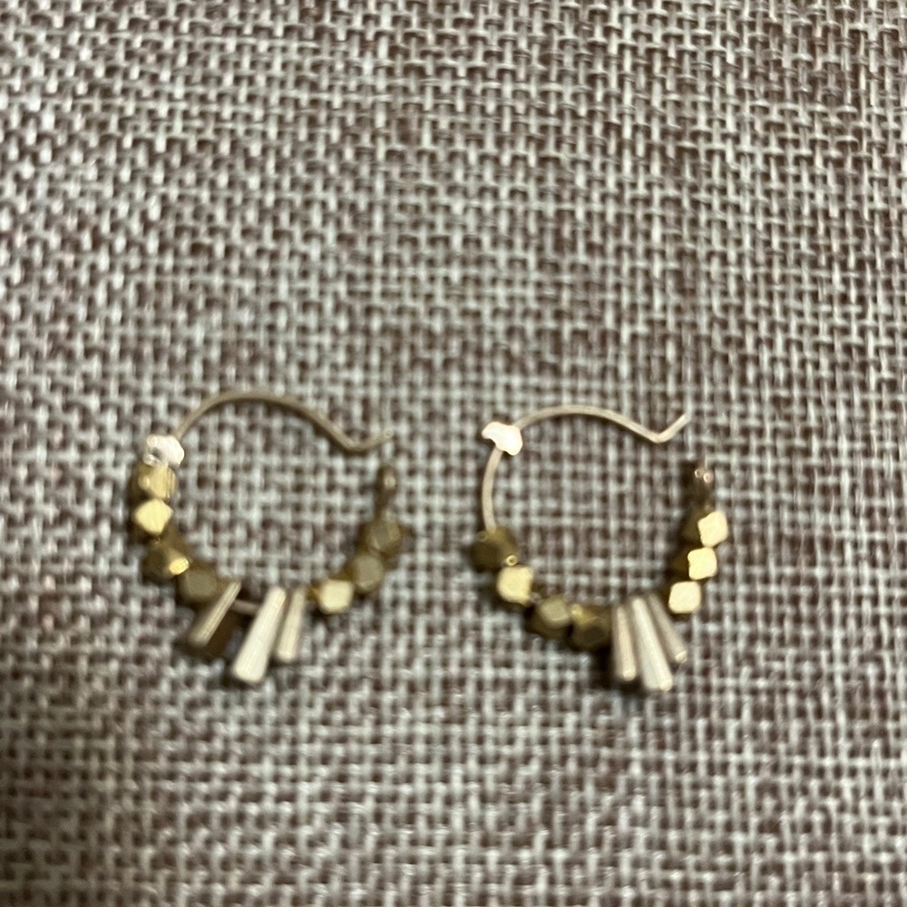 Elegant Gold Hoop Earrings